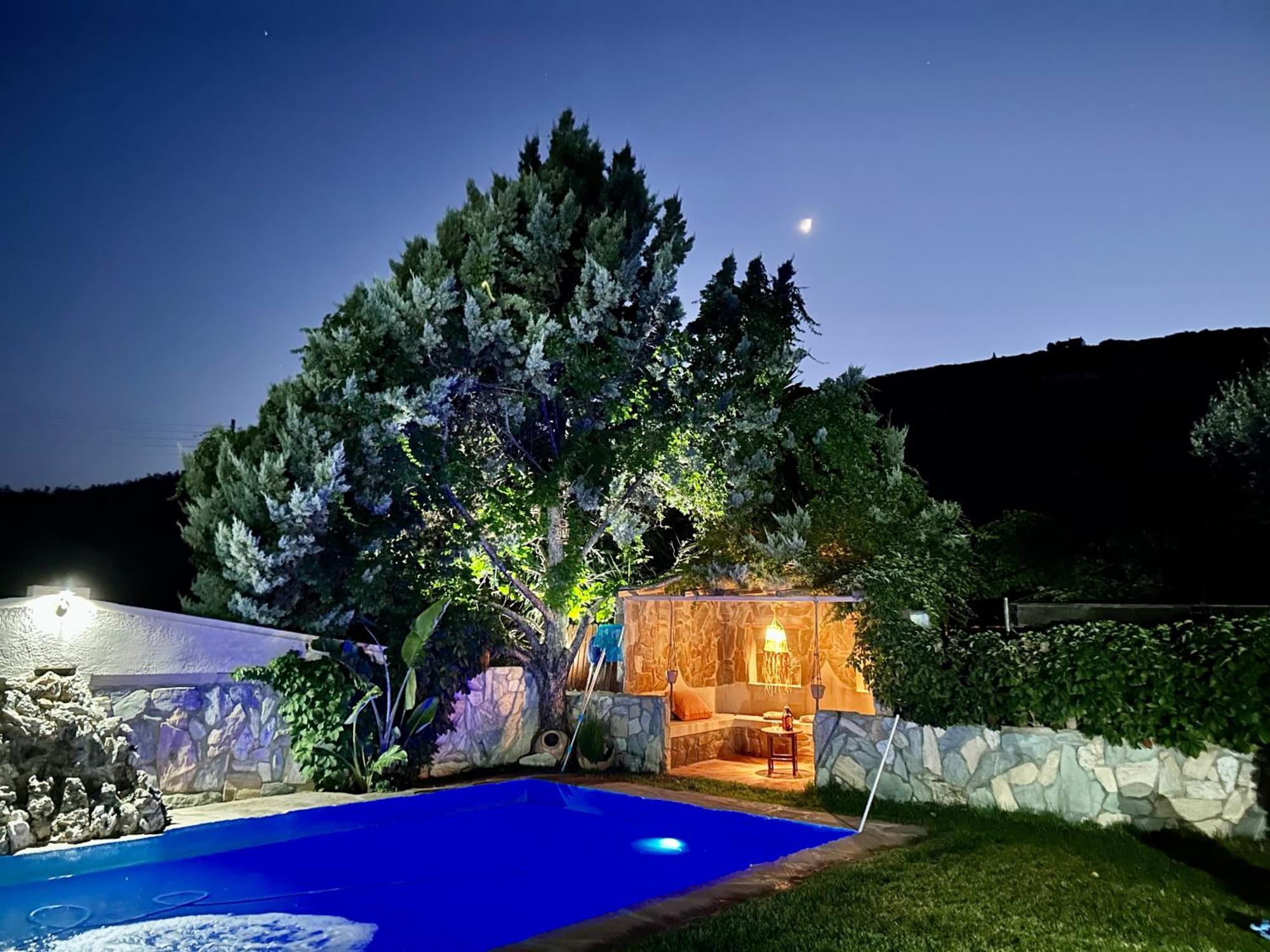 DM Elegant&Charming Villa Foinikiá Exterior foto